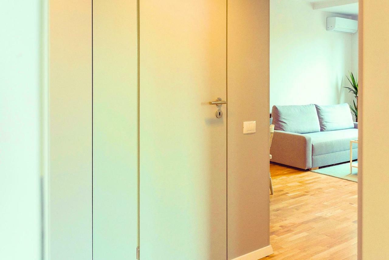 Old Town Riverview Apartment Букурещ Екстериор снимка